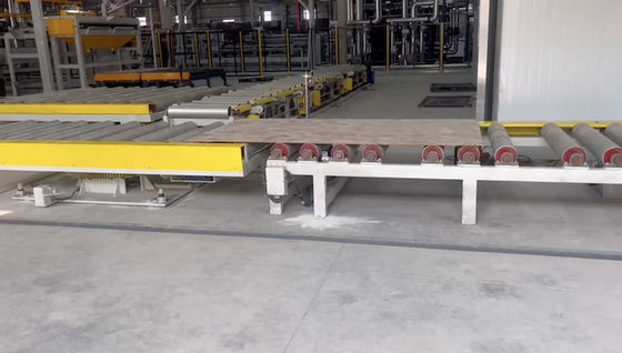 kopen Productielijn voor automatische kartonnen met melamine met korte cyclus 1800 ton online manufacture