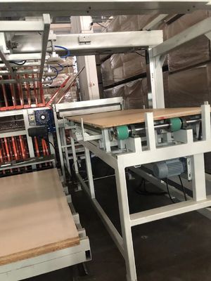 kopen Volledig automatische MDF-machine voor het maken van melamine-gelamineerde warmpers met korte cyclus online manufacture